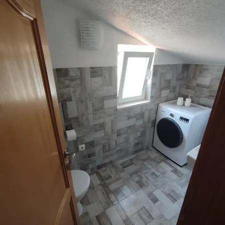 Apartment Apartman Emir Marcana